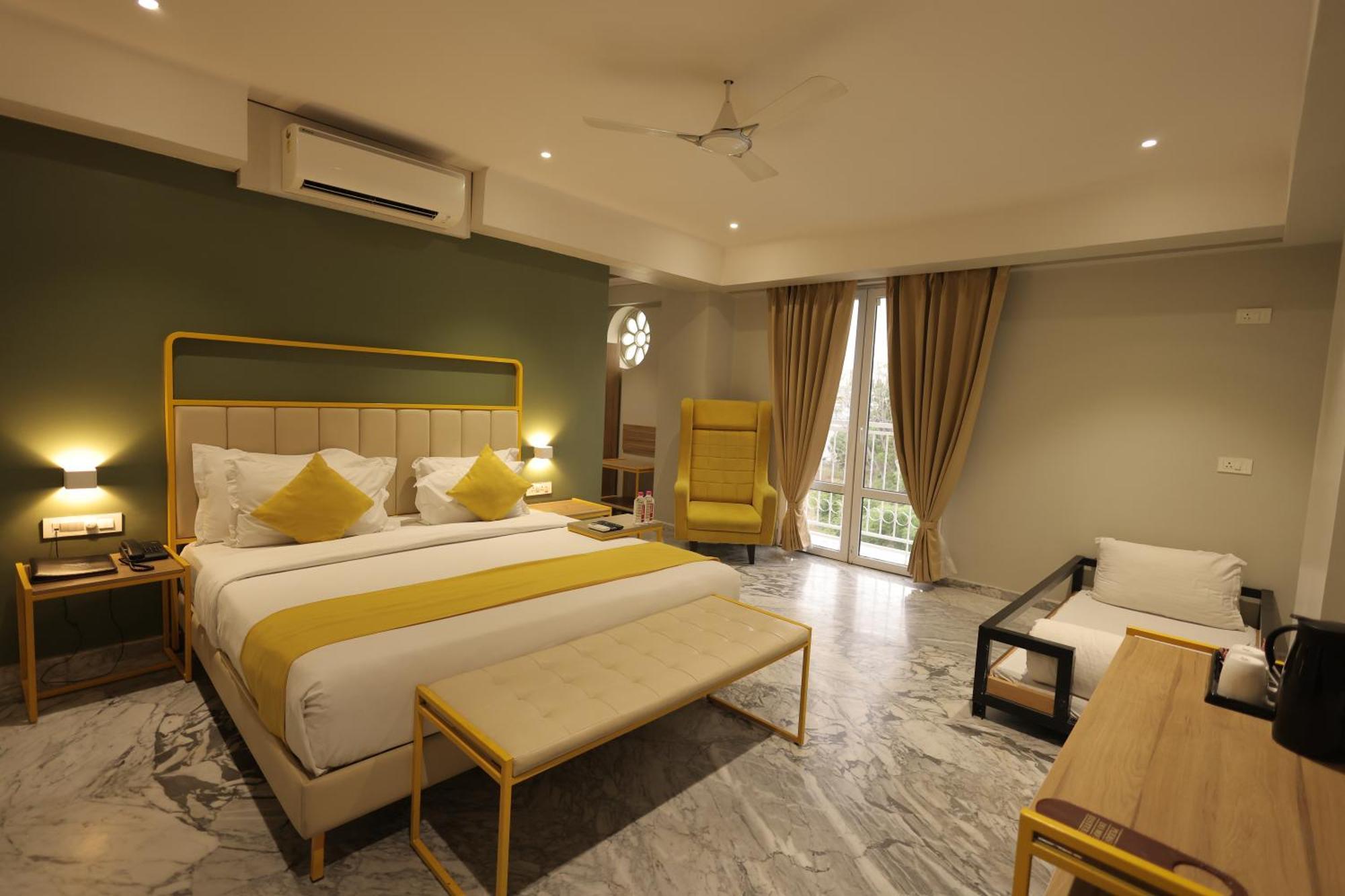 Phoenix - Unmatched Comfort Udaipur Eksteriør billede